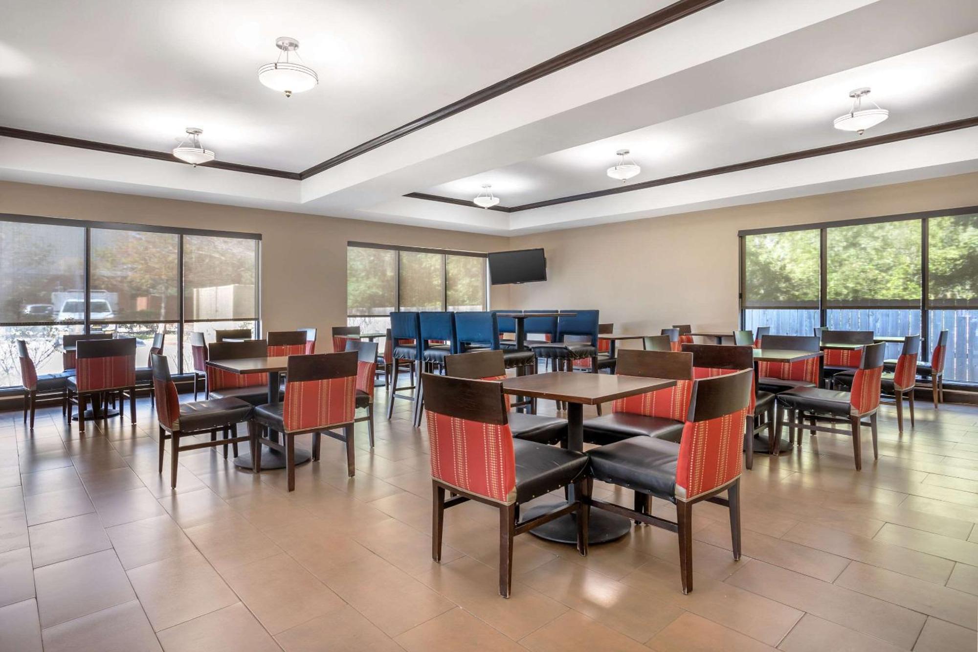 Comfort Suites Old Town Spring Ngoại thất bức ảnh