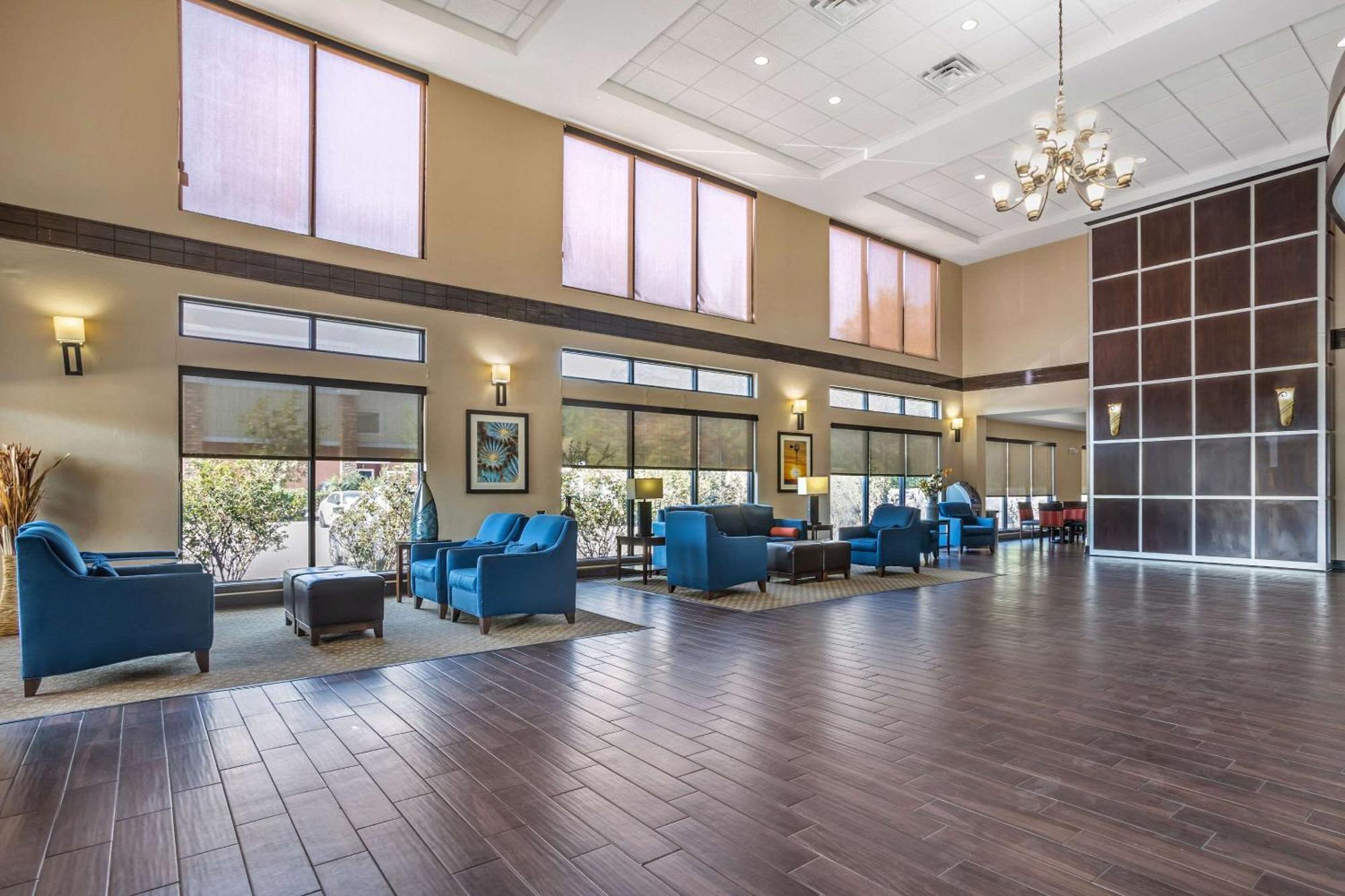 Comfort Suites Old Town Spring Ngoại thất bức ảnh